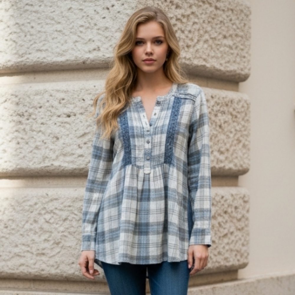 BKE Lightweight Flannel Top Size XS  100% Cotton Plaid Blue and Cream